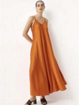 Μάξι Σατινέ Φόρεμα Flare με Λεπτές Τιράντες – Burnt Orange